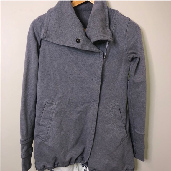 Lululemon Wrap - Picture 1 of 6